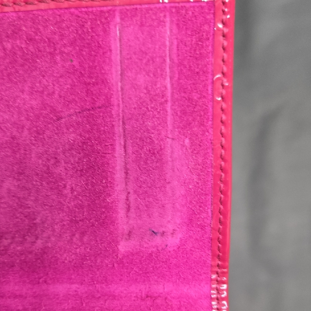 Gucci Magenta Patent Leather Wallet EUC - Picture 12 of 16
